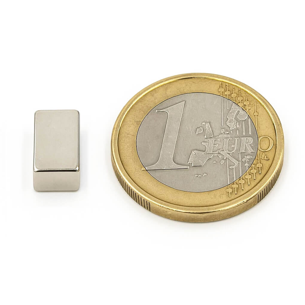 Aimant néodyme bloc 10x6x5mm, puissance 1.9kg 46 Aimant néodyme bloc 10x6x5mm, puissance 1.9kg