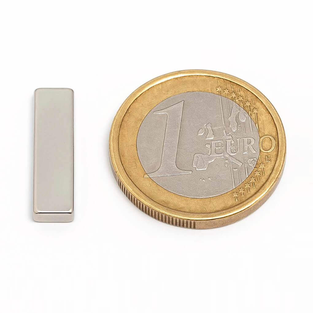 Aimant néodyme bloc 20x5x2mm, puissance 1.5kg 46 Aimant néodyme bloc 20x5x2mm, puissance 1.5kg
