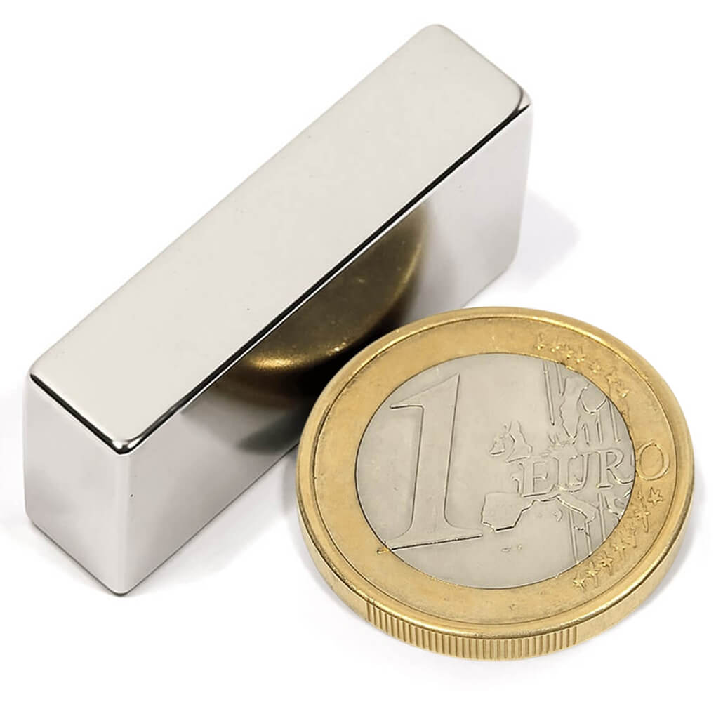 Aimant néodyme bloc 40x18x10mm, puissance 20kg 46 Aimant néodyme bloc 40x18x10mm, puissance 20kg