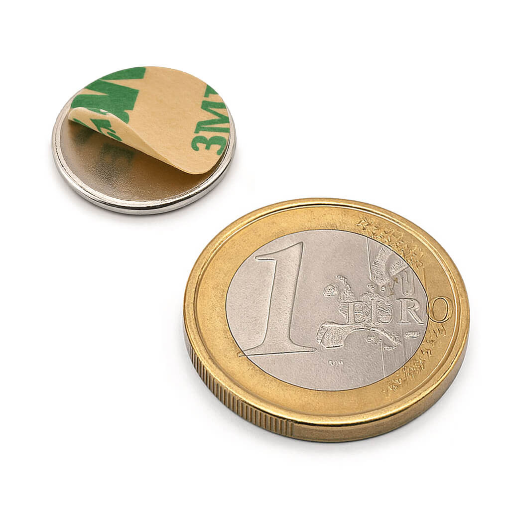 Aimant autocollant ⌀15x1mm, puissance 0.65kg 46 Aimant autocollant ⌀15x1mm, puissance 0.65kg
