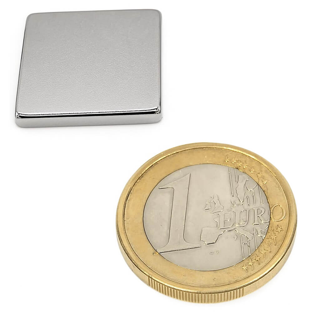 Aimant néodyme bloc 20x20x3mm, puissance 4.2kg 70 Aimant néodyme bloc 20x20x3mm, puissance 4.2kg
