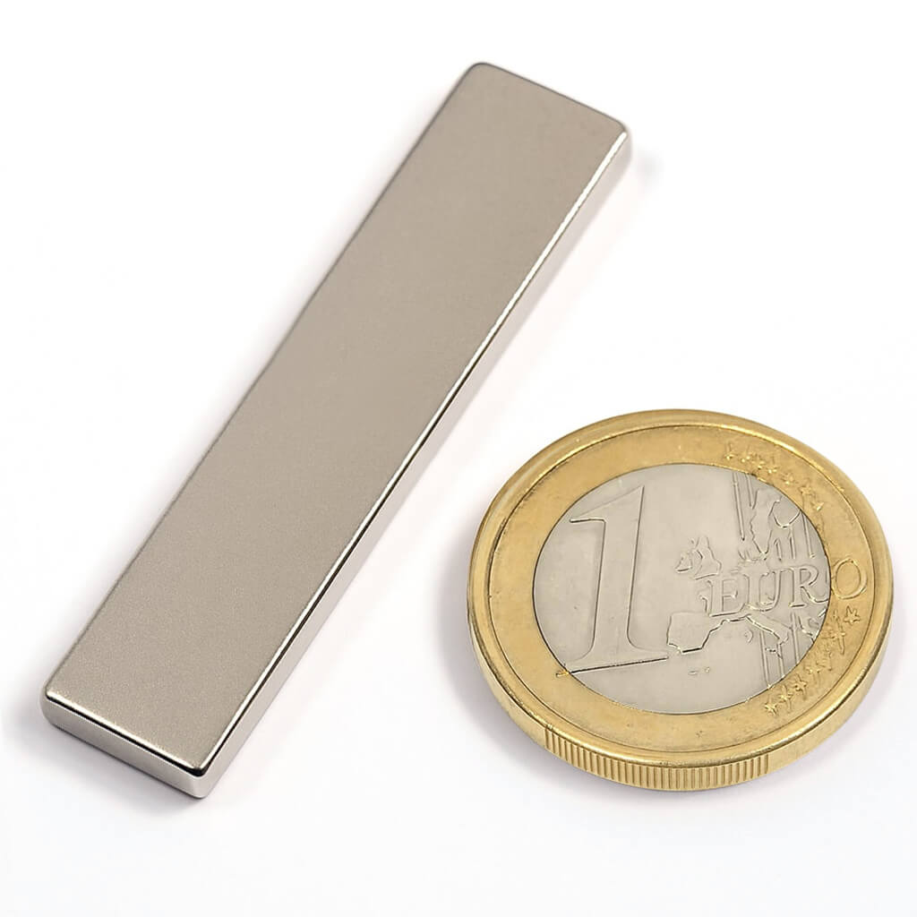 Aimant néodyme bloc 40x10x3mm, puissance 4.5kg 46 Aimant néodyme bloc 40x10x3mm, puissance 4.5kg