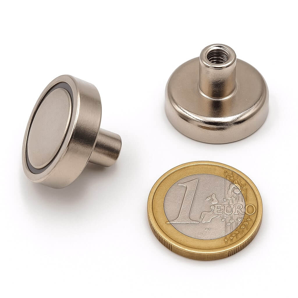 Aimant avec manchon taraudé Ø32mm, puissance 34kg 46 Aimant avec manchon taraudé Ø32mm, puissance 34kg