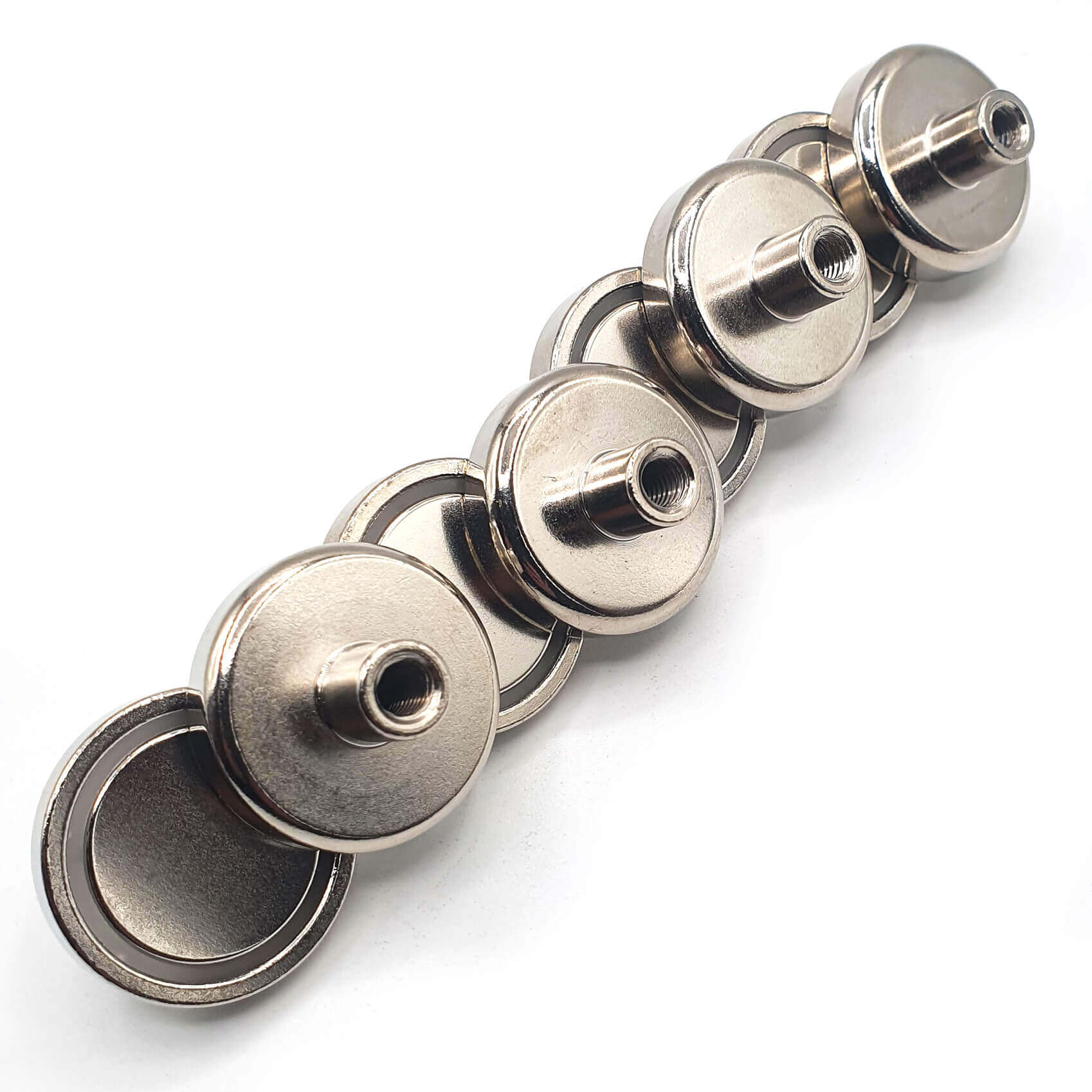 Aimant avec manchon taraudé Ø32mm, puissance 34kg 48 Aimant avec manchon taraudé Ø32mm, puissance 34kg – Image 3