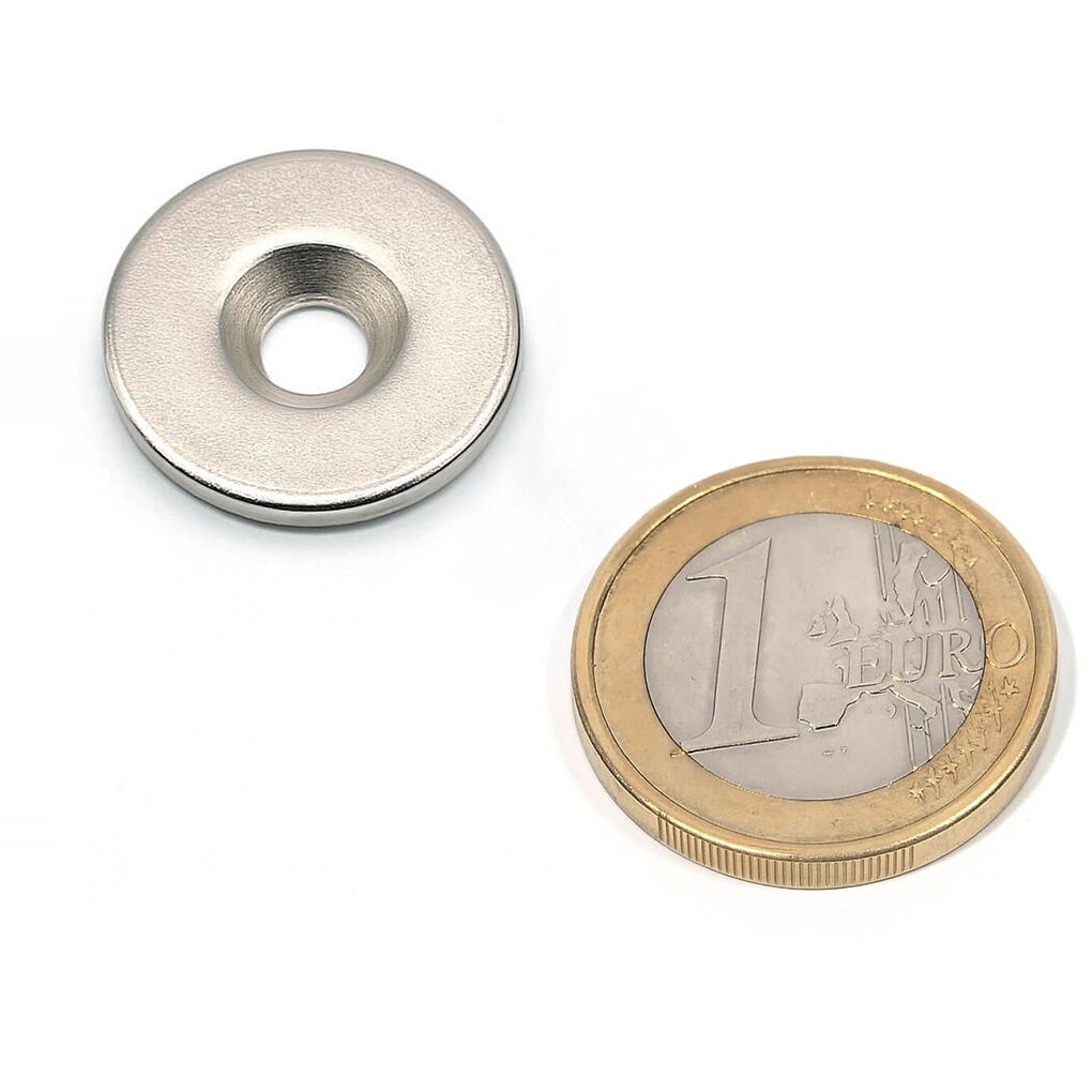 Disque en métal avec trou biseauté Ø20mm 46 Disque en métal avec trou biseauté Ø20mm