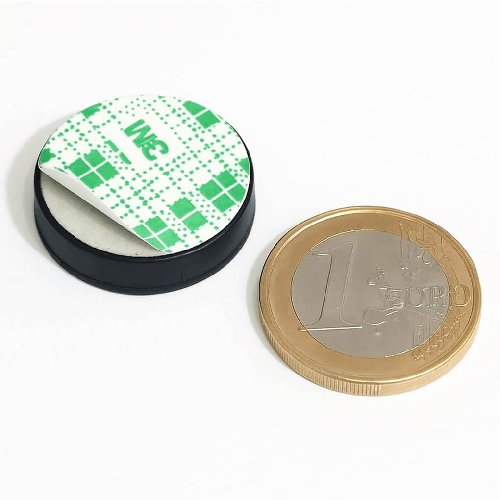 Aimant néodyme caoutchouc plot antigliss Ø22mm avec adhésif, puissance 5.8 kg 69 Aimant néodyme caoutchouc plot antigliss Ø22mm avec adhésif, puissance 5.8 kg