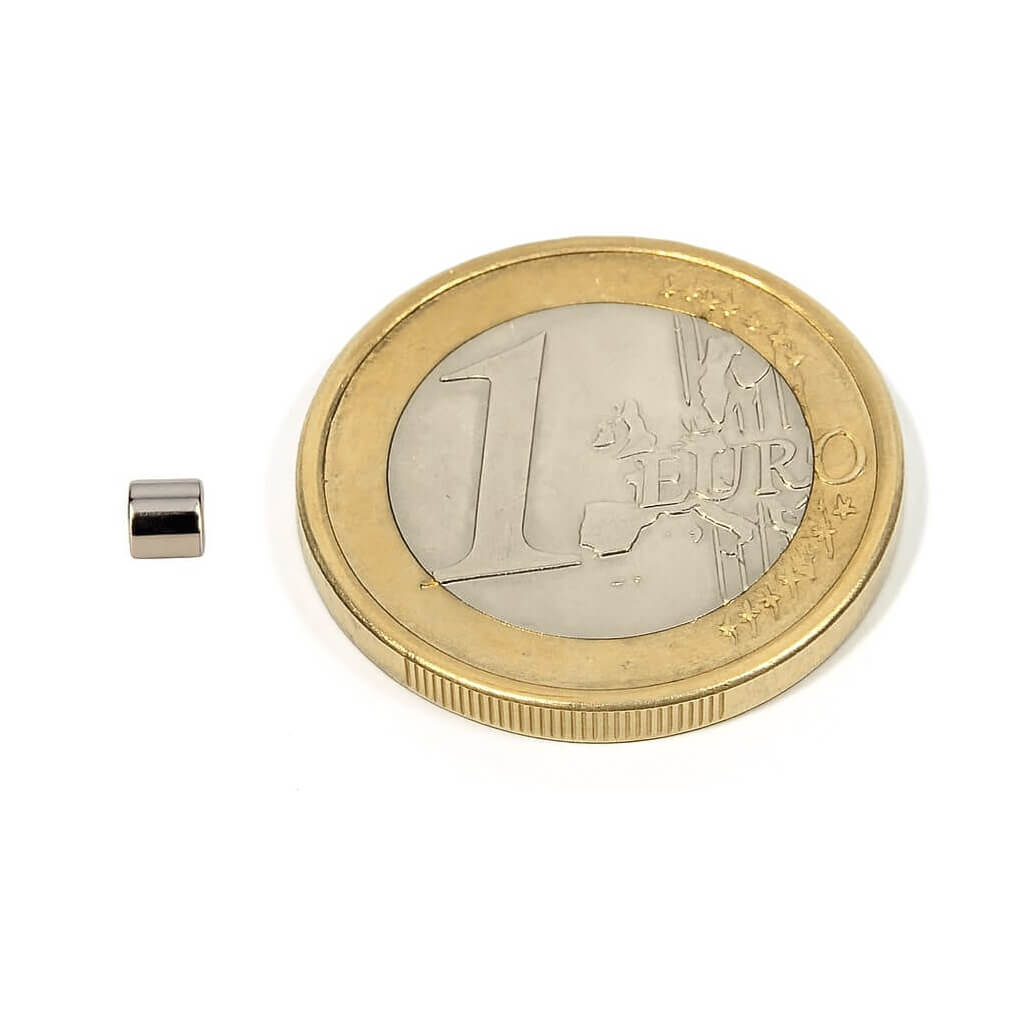 Aimant néodyme disque Ø 3x3mm, puissance 0.29kg 47 Aimant néodyme disque Ø 3x3mm, puissance 0.29kg